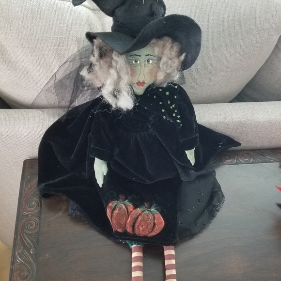 Folk Art Green Witch, Velvet Black Dress w/Painted on Pumpkins. - Picture 2 of 11